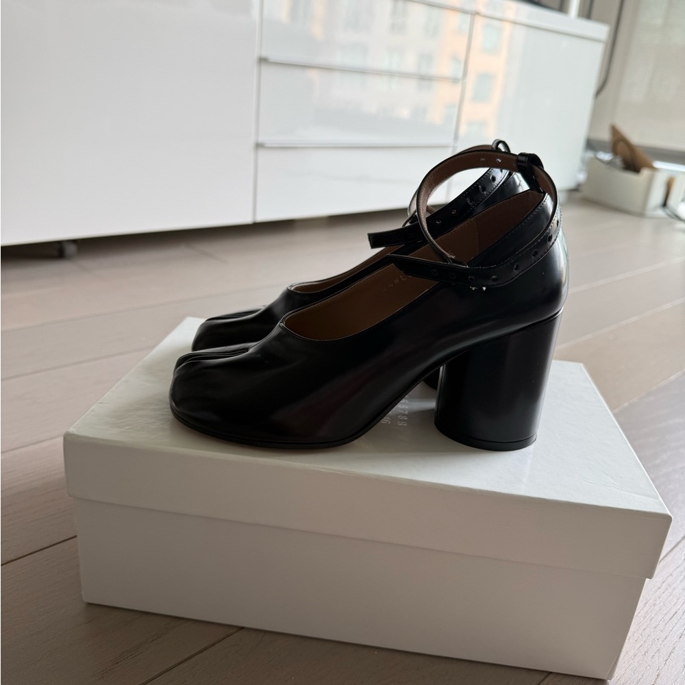 Maison Martin Margiela Black Tabi 80mm Mary Jane pumps - Picture 2 of 9